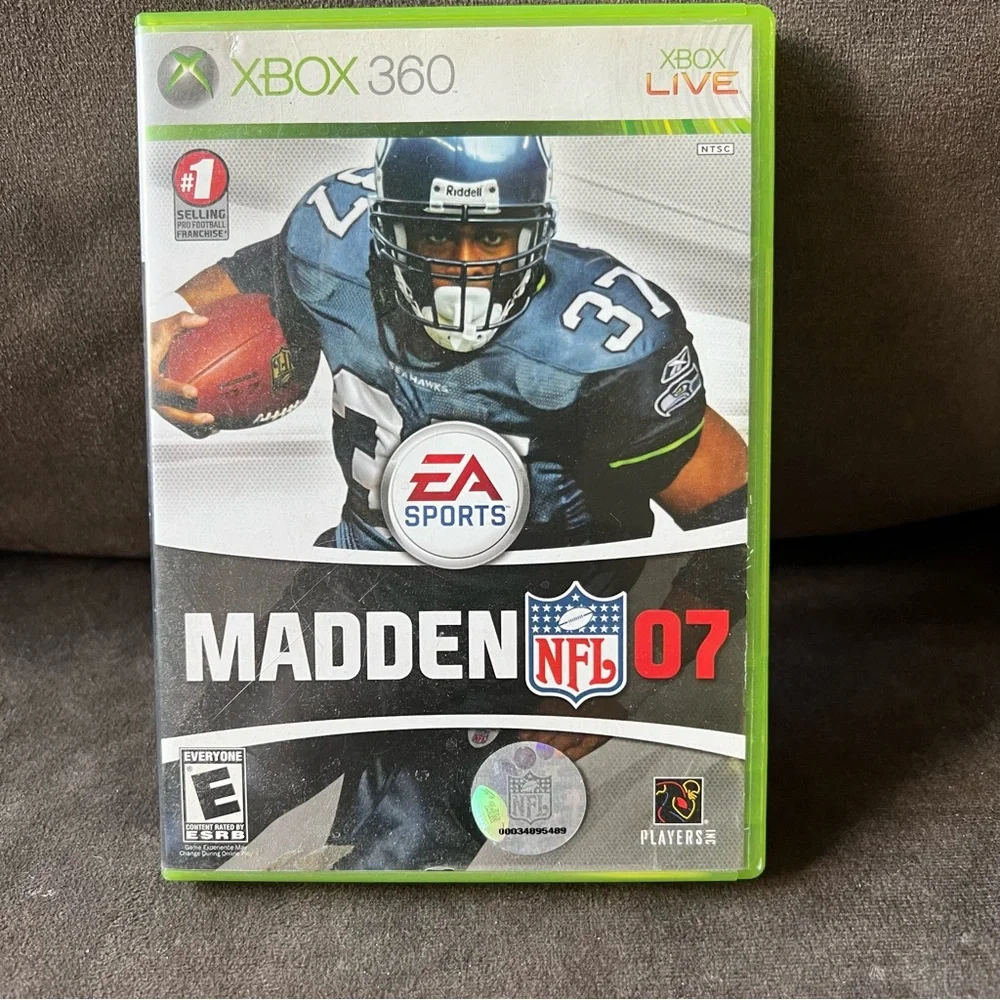Xbox 360 Madden NFL‎ 07 & 12 Video Game Set